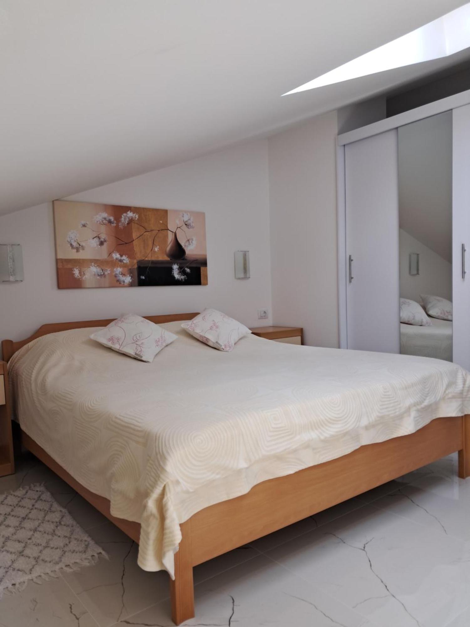 Studio Apartman Nega 2 Rovigno Esterno foto