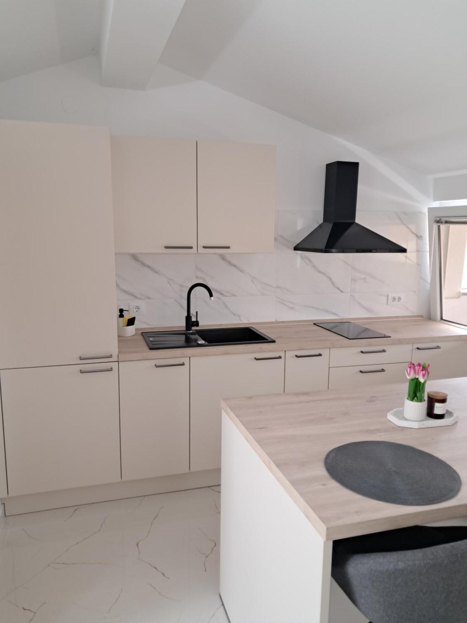 Studio Apartman Nega 2 Rovigno Esterno foto