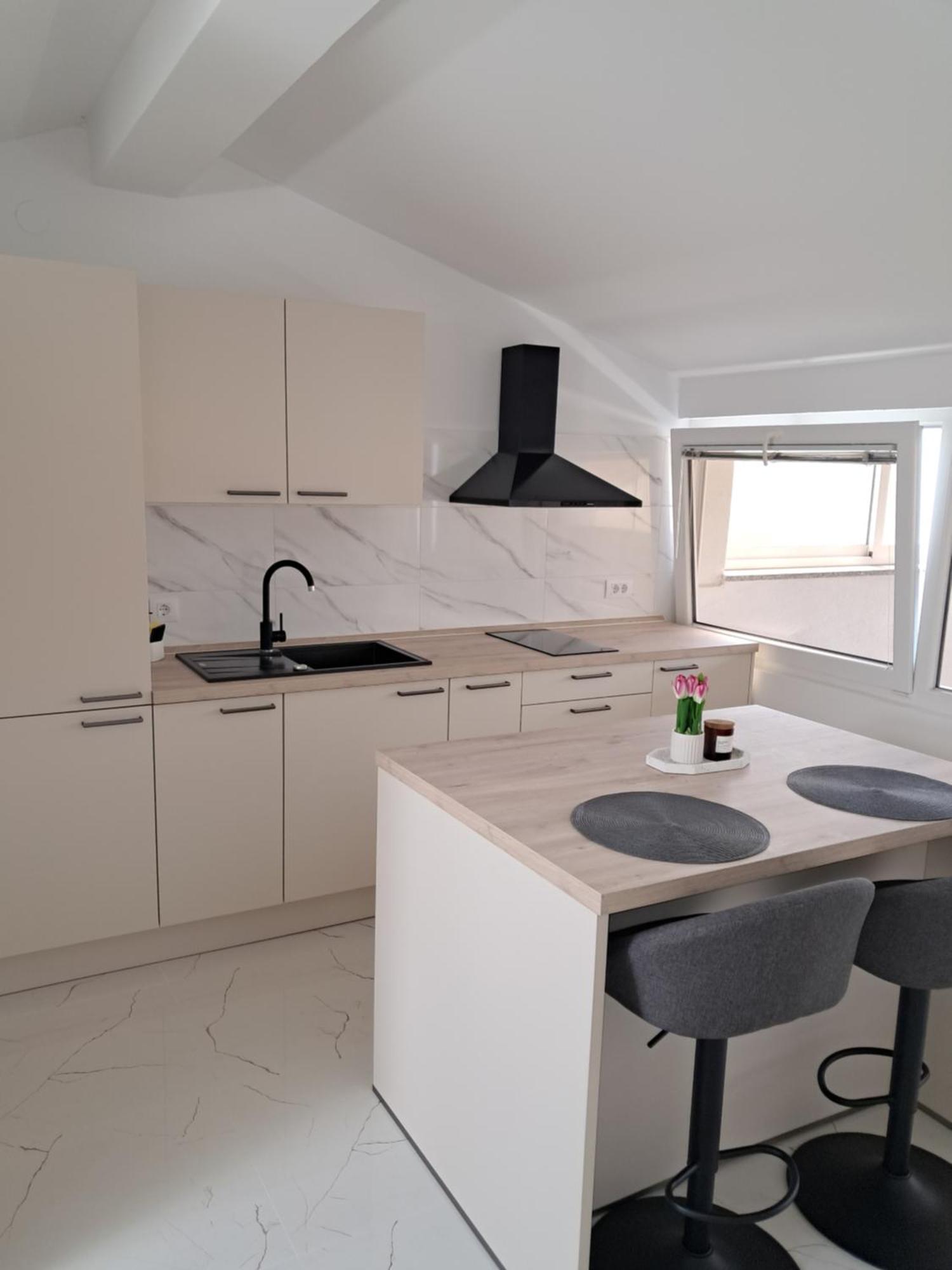 Studio Apartman Nega 2 Rovigno Esterno foto
